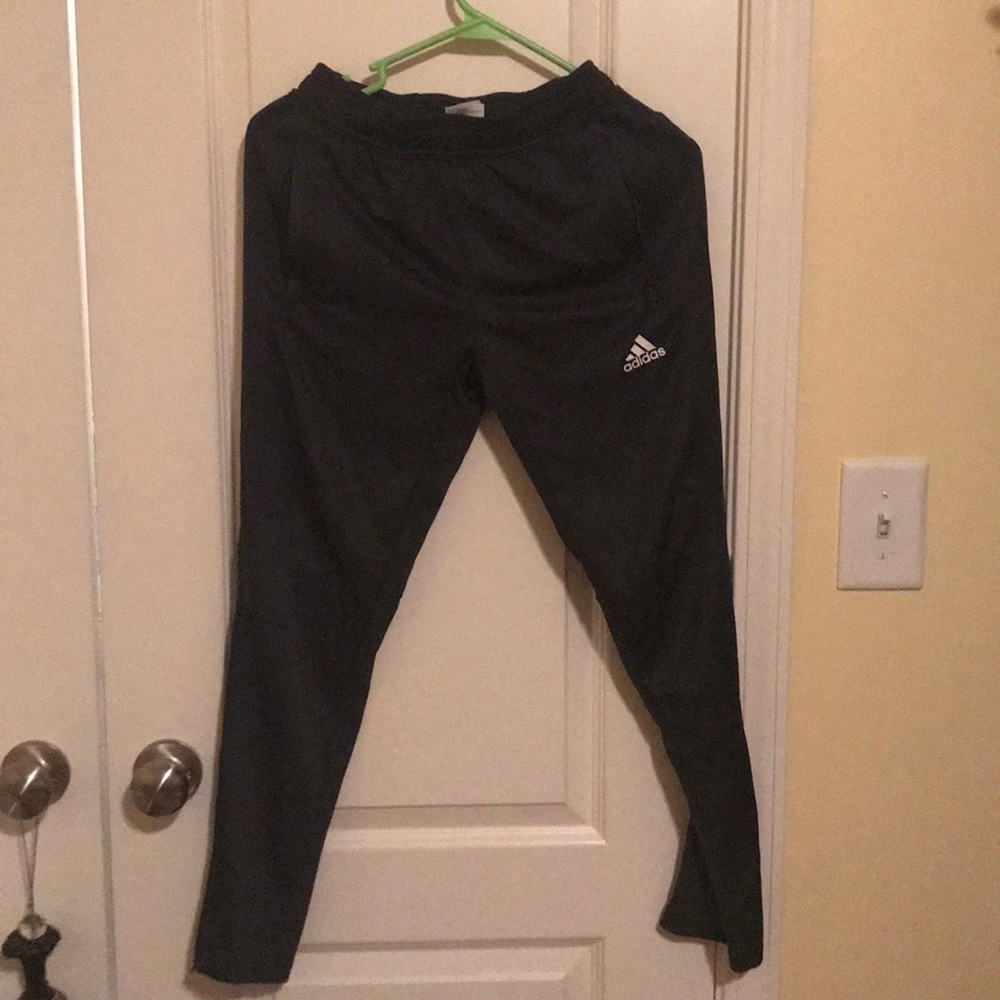 Athletic pants
